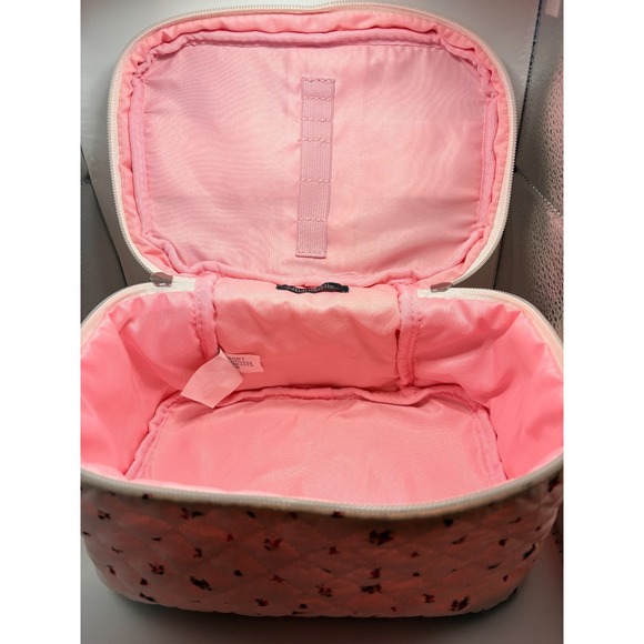 Wild Fable Cream Color with Roses Quilted Makeup Travel Bag - NWT - Picture 3 of 4